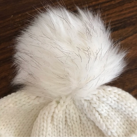 ▪️Knit Beanie with Fur PomPom - Picture 3 of 4